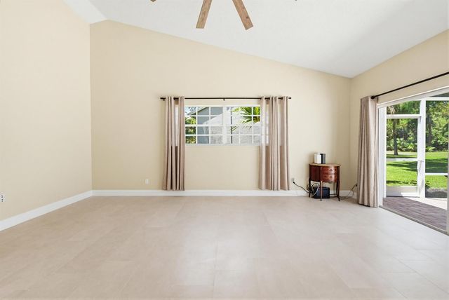 14708 Stirrup Lane, Wellington, FL 33414