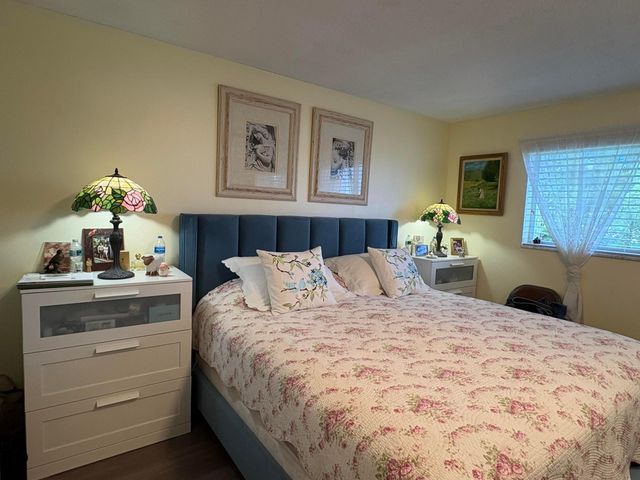 10 COLONIAL CLUB Drive 305, Boynton Beach, FL 33435