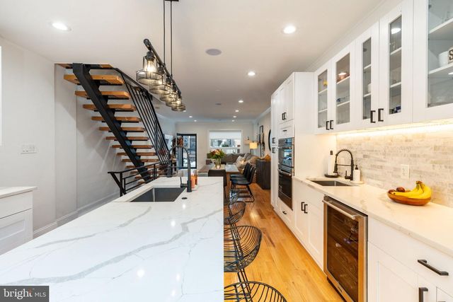 436 MANTON ST, Philadelphia, PA 19147