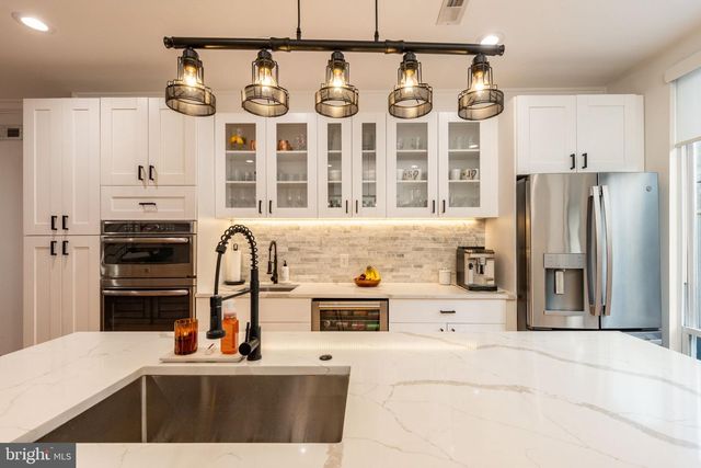 436 MANTON ST, Philadelphia, PA 19147