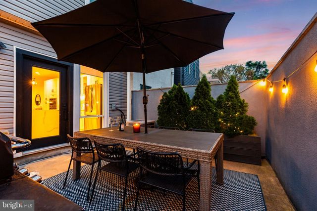 436 MANTON ST, Philadelphia, PA 19147