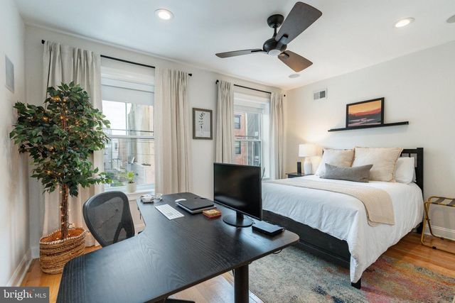 436 MANTON ST, Philadelphia, PA 19147