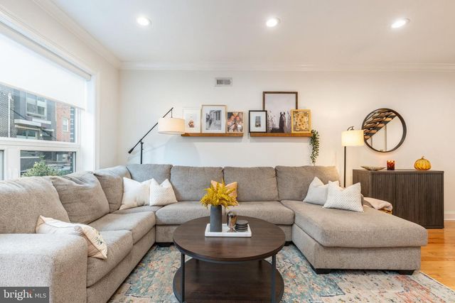 436 MANTON ST, Philadelphia, PA 19147