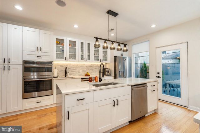 436 MANTON ST, Philadelphia, PA 19147
