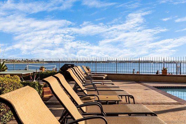 1221 Parker Pl 21, San Diego, CA 92109
