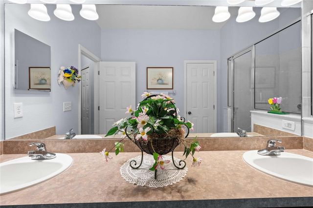 5649 AUTUMN SHIRE DRIVE, Zephyrhills, FL 33541