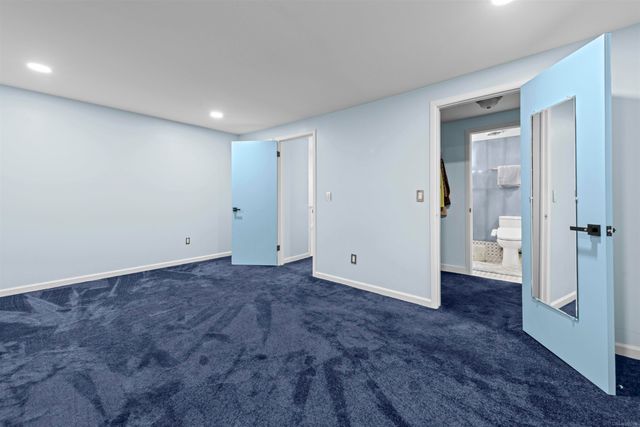 28264 Universal Drive, Warren, MI 48092