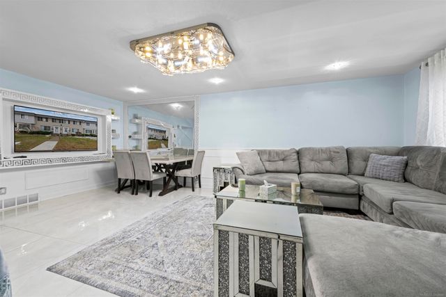 28264 Universal Drive, Warren, MI 48092