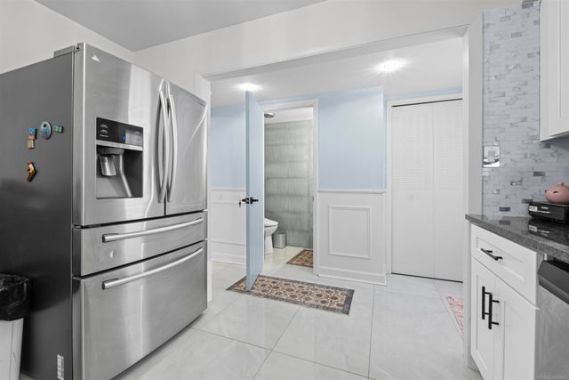 28264 Universal Drive, Warren, MI 48092