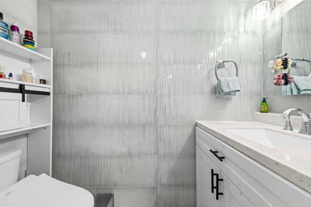 28264 Universal Drive, Warren, MI 48092