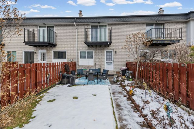 28264 Universal Drive, Warren, MI 48092