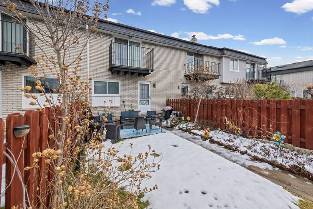 28264 Universal Drive, Warren, MI 48092