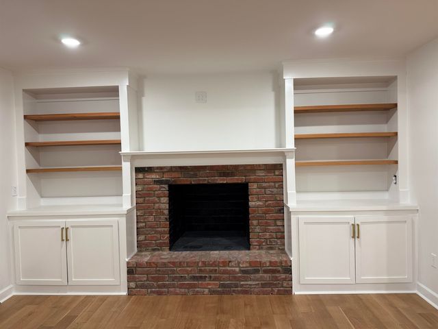 2118 HUNDRED OAKS CV, Germantown, TN 38139