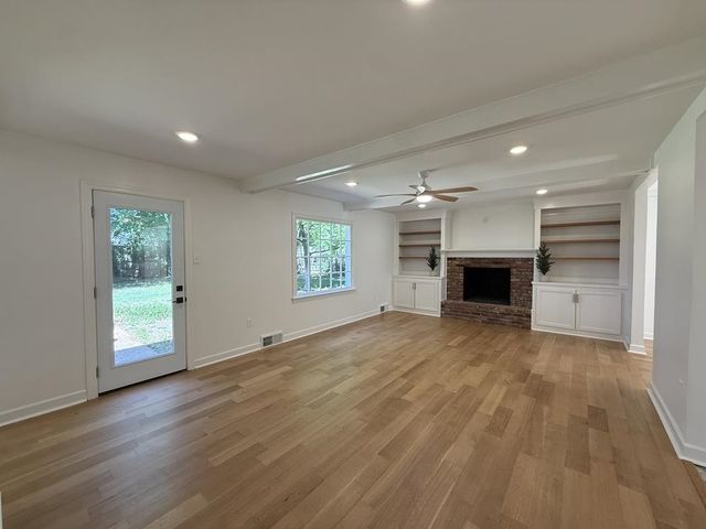 2118 HUNDRED OAKS CV, Germantown, TN 38139