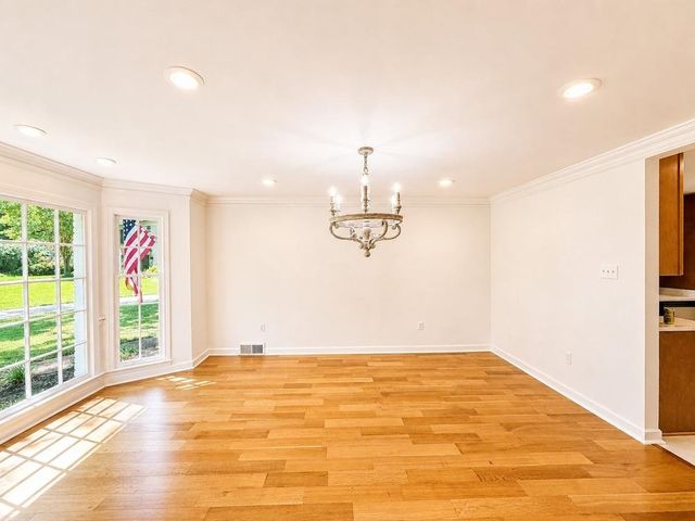 2118 HUNDRED OAKS CV, Germantown, TN 38139