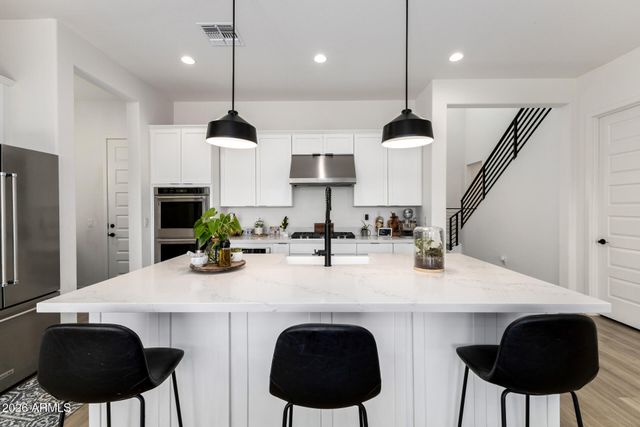 10133 E TOLEDO Avenue, Mesa, AZ 85212