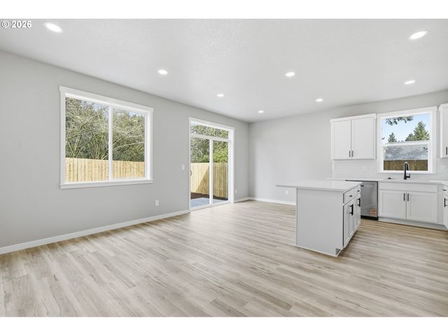 3163 Ne 117th Ave, Portland, OR 97220