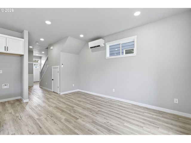 3163 Ne 117th Ave, Portland, OR 97220