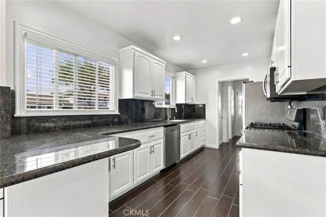 22939 Ocean Avenue, Torrance, CA 90505