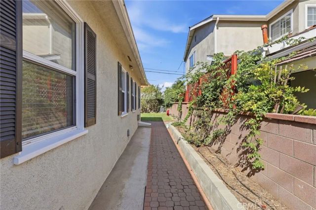 22939 Ocean Avenue, Torrance, CA 90505