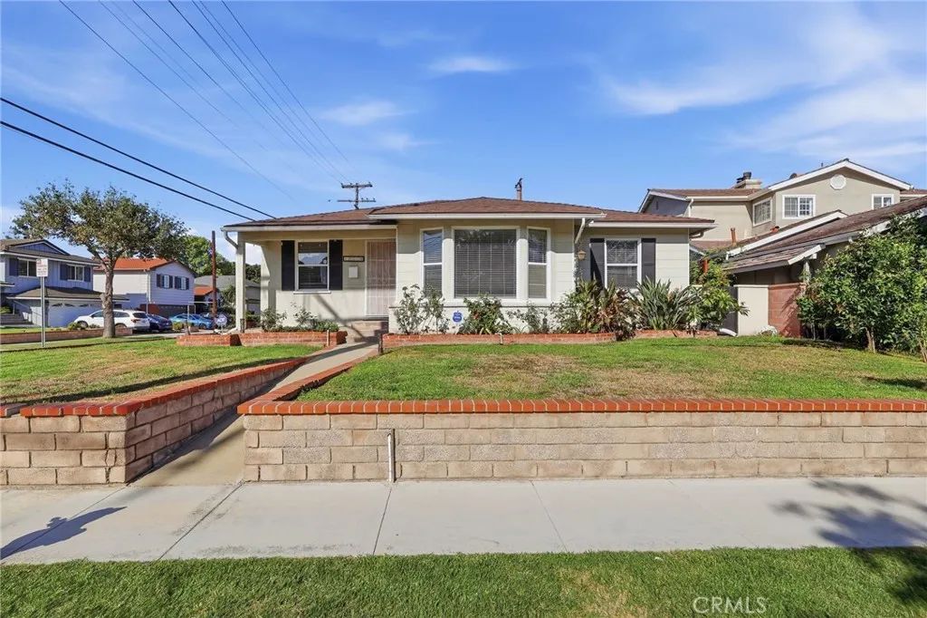 22939 Ocean Avenue, Torrance, CA 90505