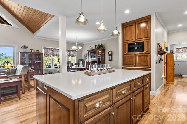 1103 River Ridge Way, Lenoir, NC 28645