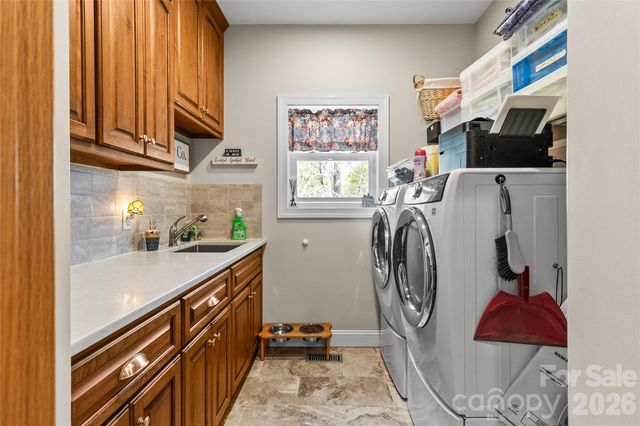 1103 River Ridge Way, Lenoir, NC 28645