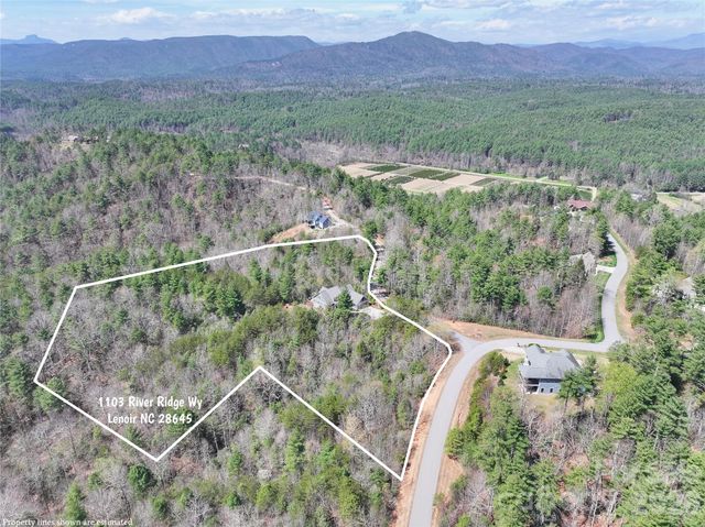 1103 River Ridge Way, Lenoir, NC 28645