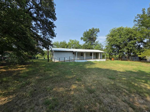 905 E Sears Street, Denison, TX 75020