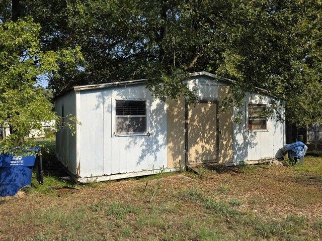 905 E Sears Street, Denison, TX 75020