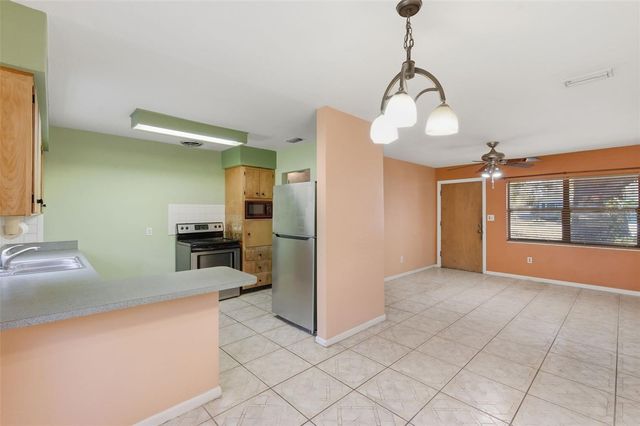 1715 W OVERPAR DRIVE, Tampa, FL 33612