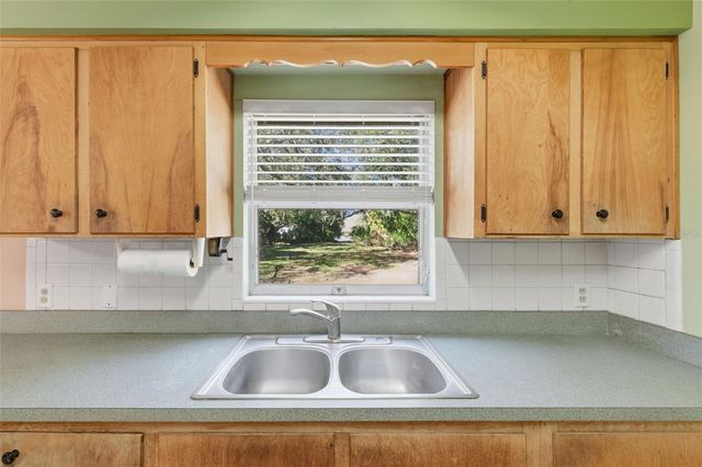 1715 W OVERPAR DRIVE, Tampa, FL 33612