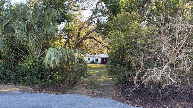 1715 W OVERPAR DRIVE, Tampa, FL 33612