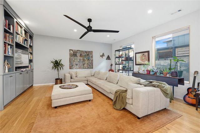 632 Bella Vista Road, Bentonville, AR 72712