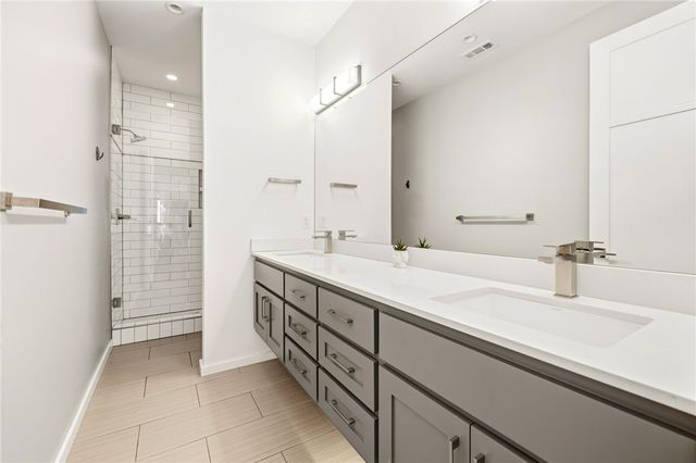 632 Bella Vista Road, Bentonville, AR 72712