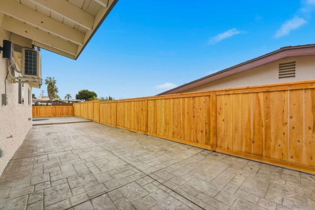 2565 Hopkins St, San Diego, CA 92139