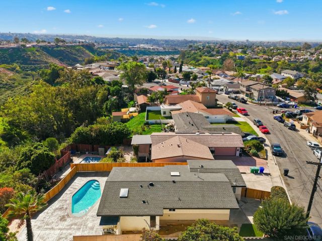 2565 Hopkins St, San Diego, CA 92139