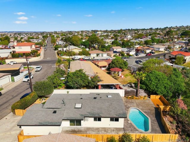 2565 Hopkins St, San Diego, CA 92139