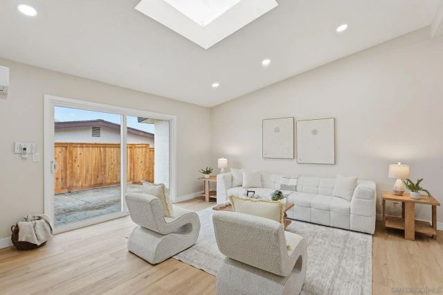 2565 Hopkins St, San Diego, CA 92139