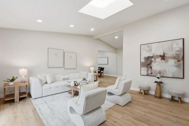 2565 Hopkins St, San Diego, CA 92139