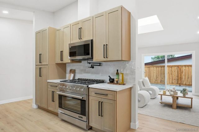 2565 Hopkins St, San Diego, CA 92139