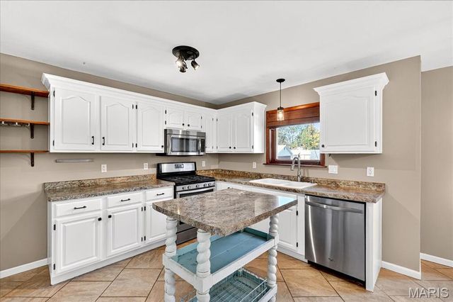 14 Horizon Drive, St Peters, MO 63376