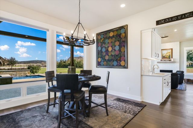 106 Rangeway CIR, Kingsland, TX 78639