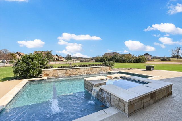 106 Rangeway CIR, Kingsland, TX 78639