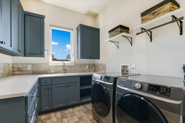 106 Rangeway CIR, Kingsland, TX 78639