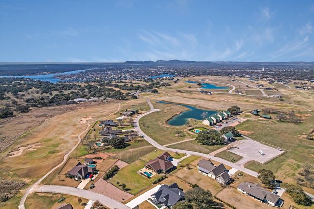 106 Rangeway CIR, Kingsland, TX 78639