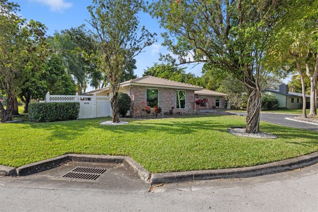 9902 NW 20th Street, Coral Springs, FL 33071