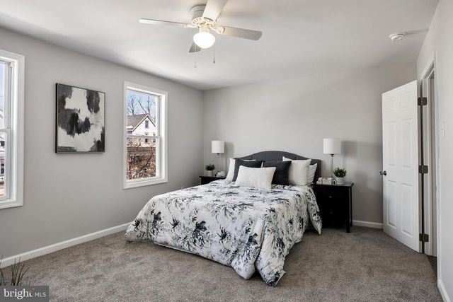 28 W GREENWOOD AVE, Oaklyn, NJ 08107