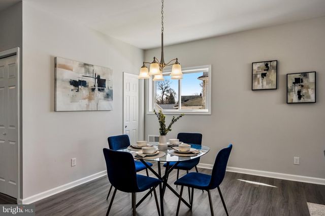 28 W GREENWOOD AVE, Oaklyn, NJ 08107