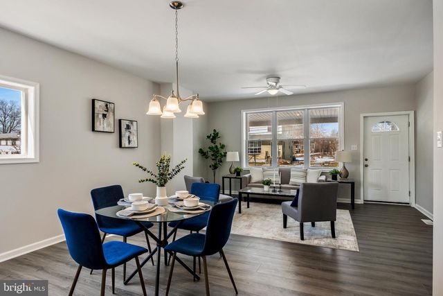 28 W GREENWOOD AVE, Oaklyn, NJ 08107